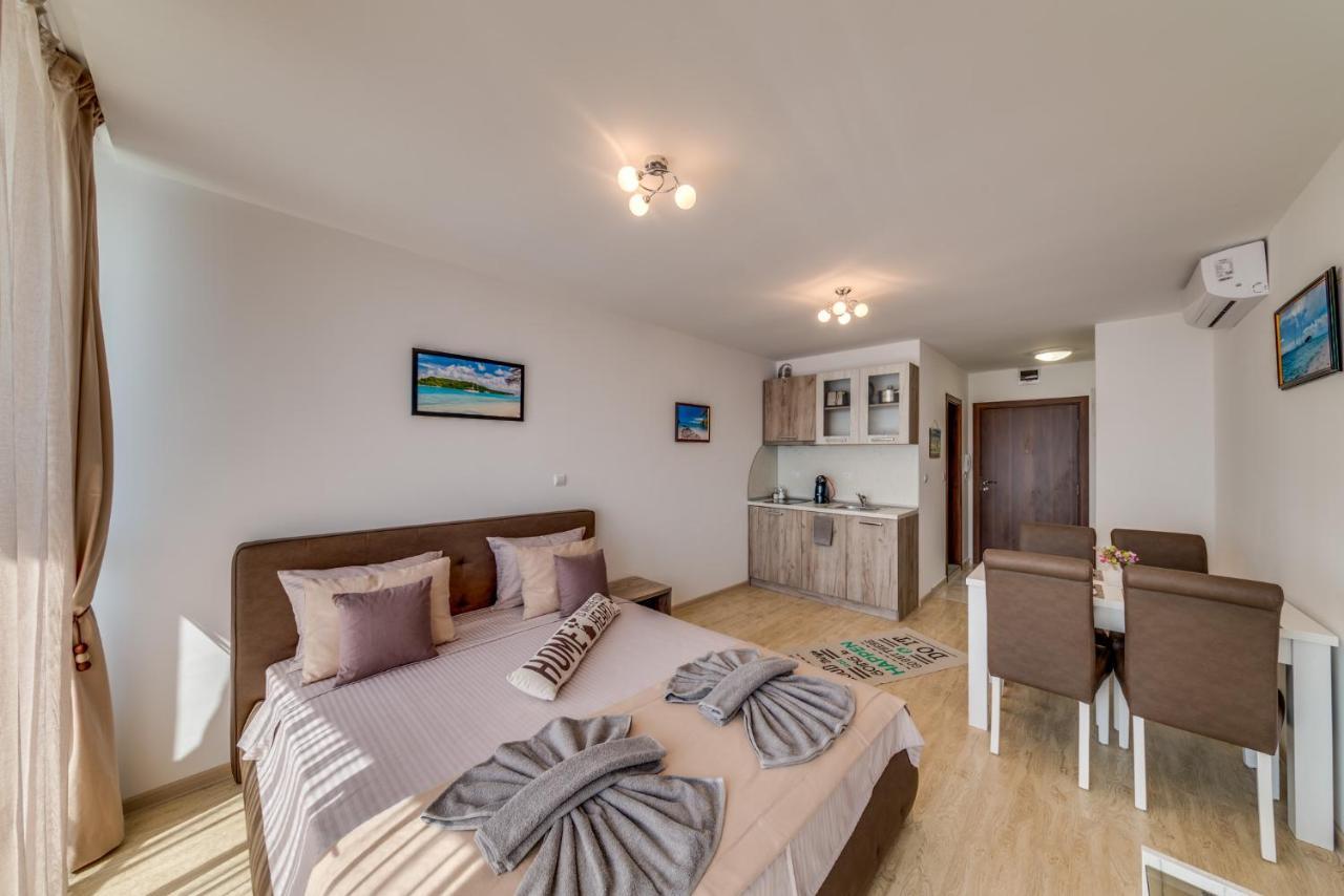 Apartcomplex Golden Bay 拉夫达 外观 照片