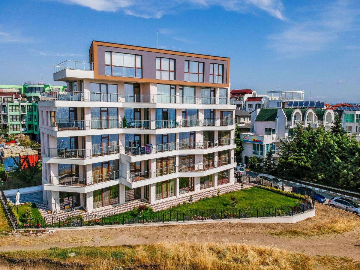 Apartcomplex Golden Bay 拉夫达 外观 照片