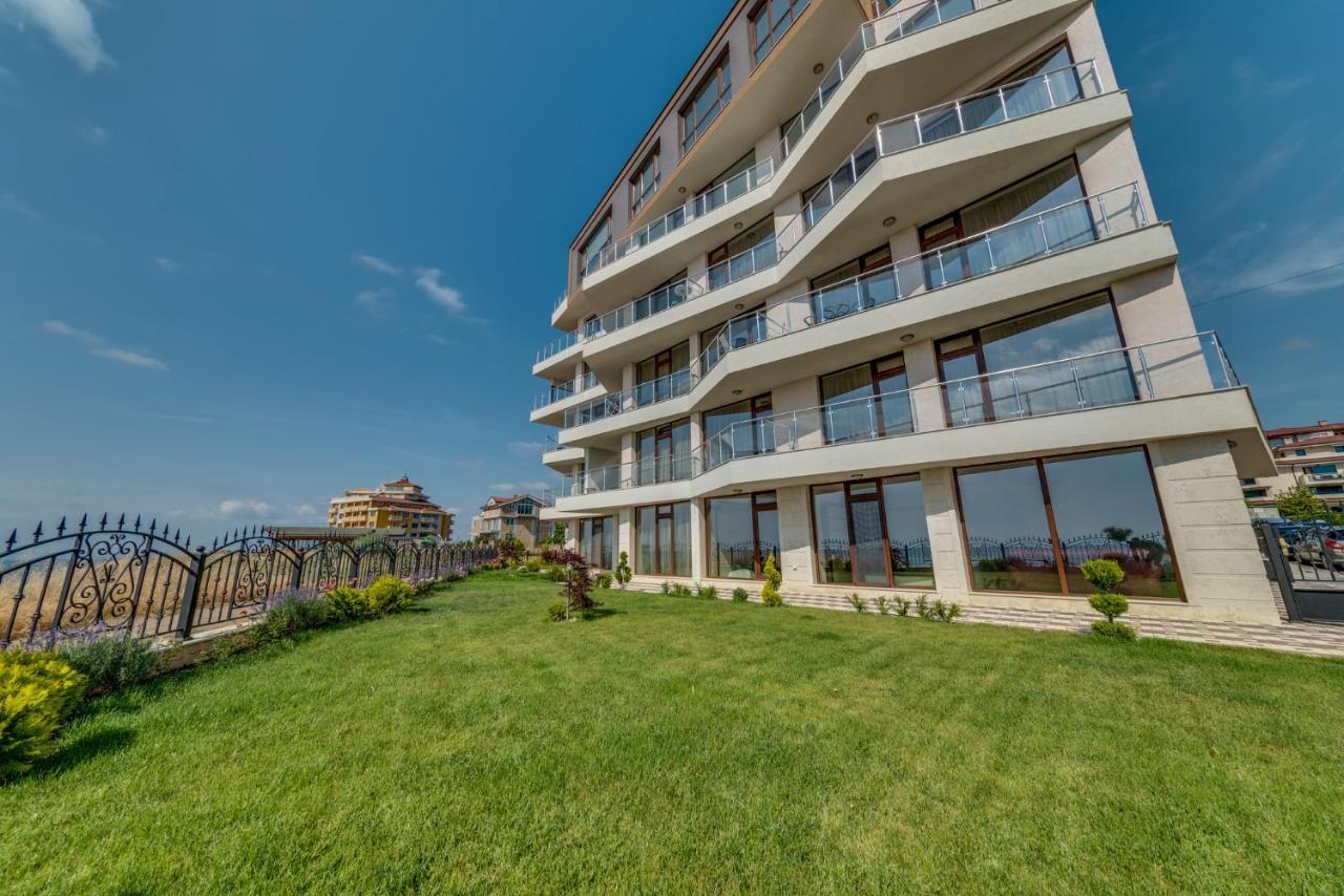 Apartcomplex Golden Bay 拉夫达 外观 照片