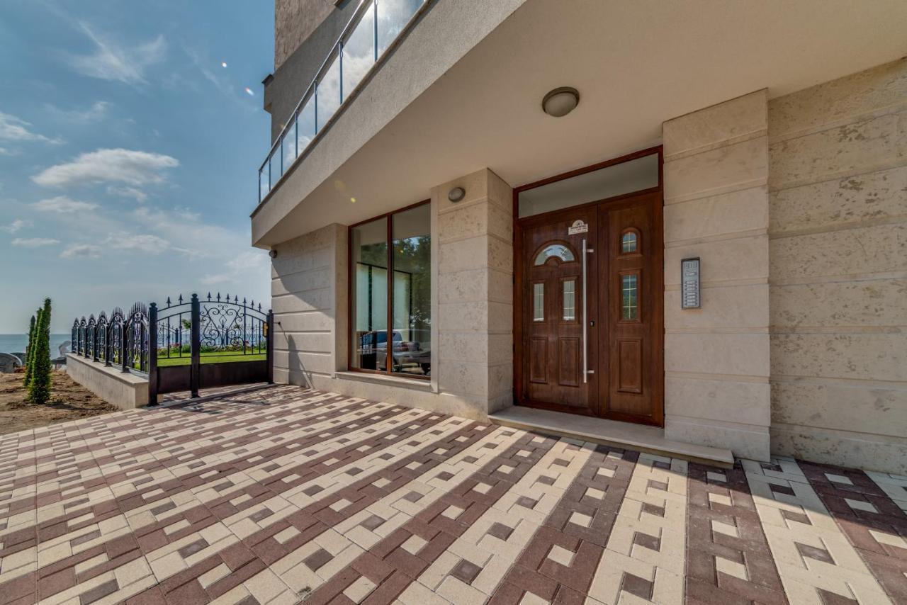 Apartcomplex Golden Bay 拉夫达 外观 照片