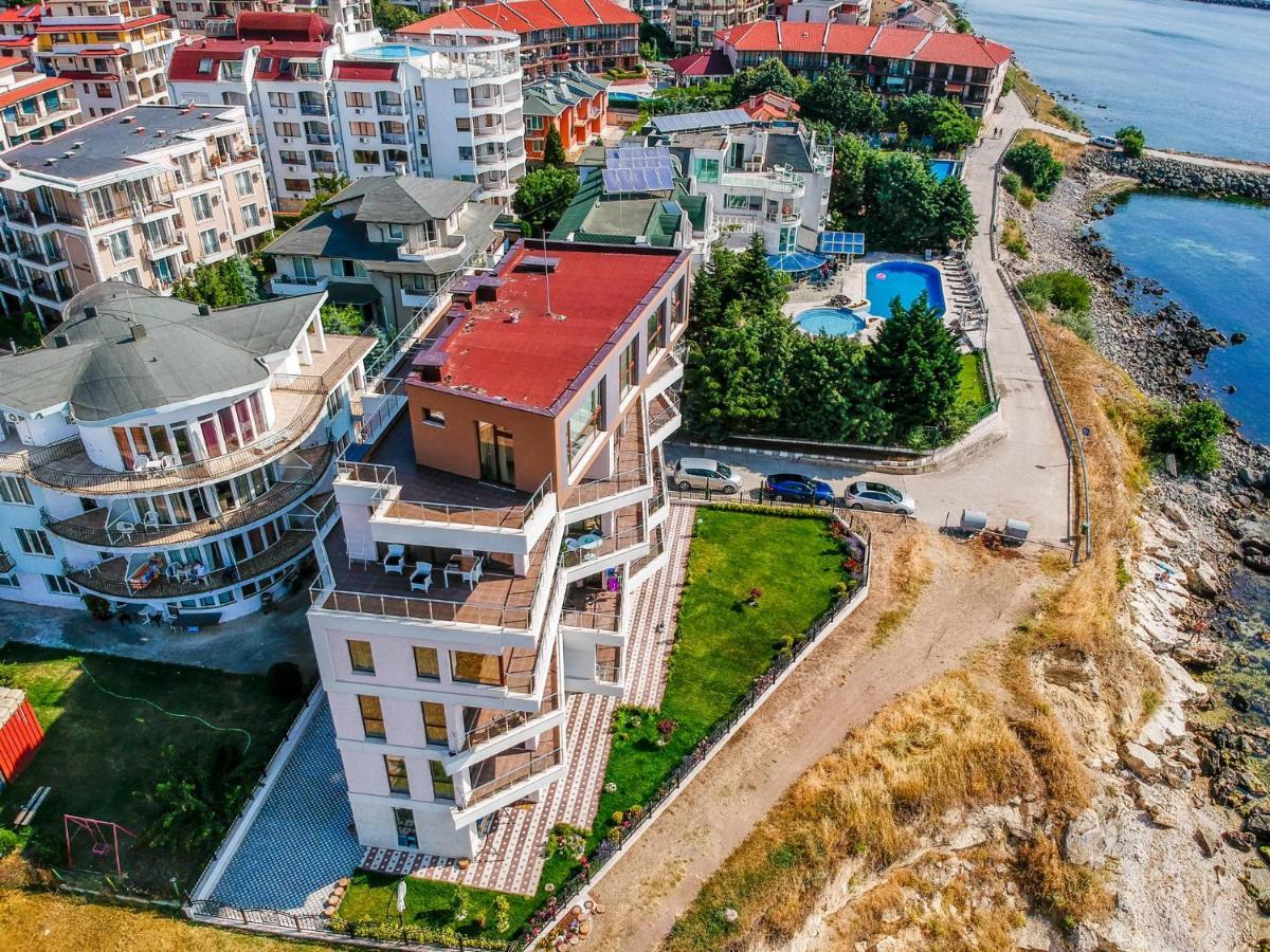 Apartcomplex Golden Bay 拉夫达 外观 照片