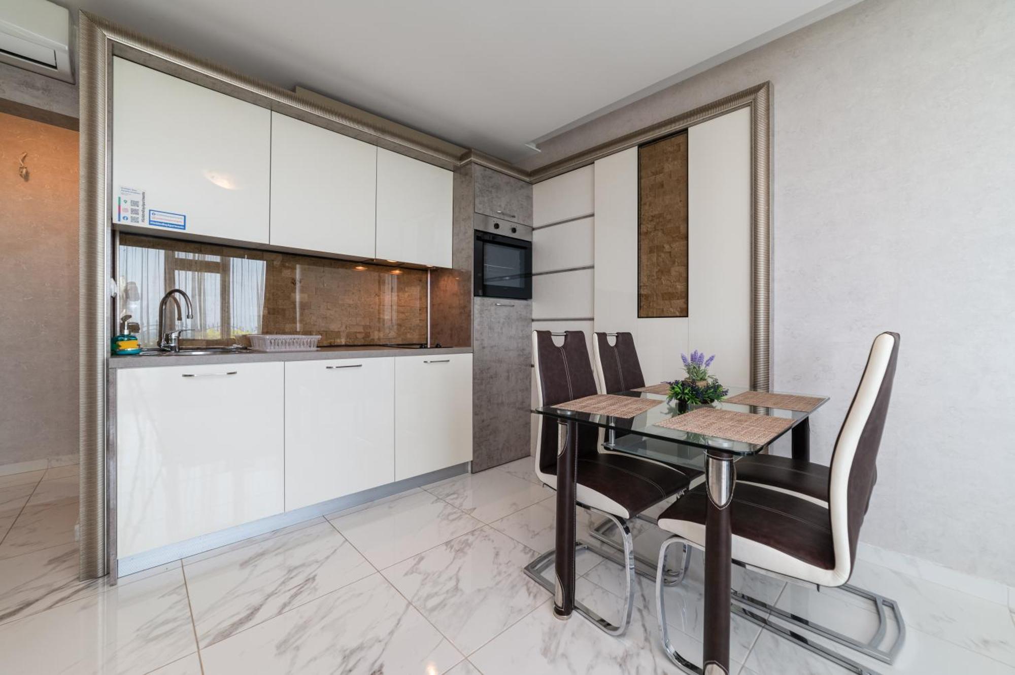 Apartcomplex Golden Bay 拉夫达 外观 照片
