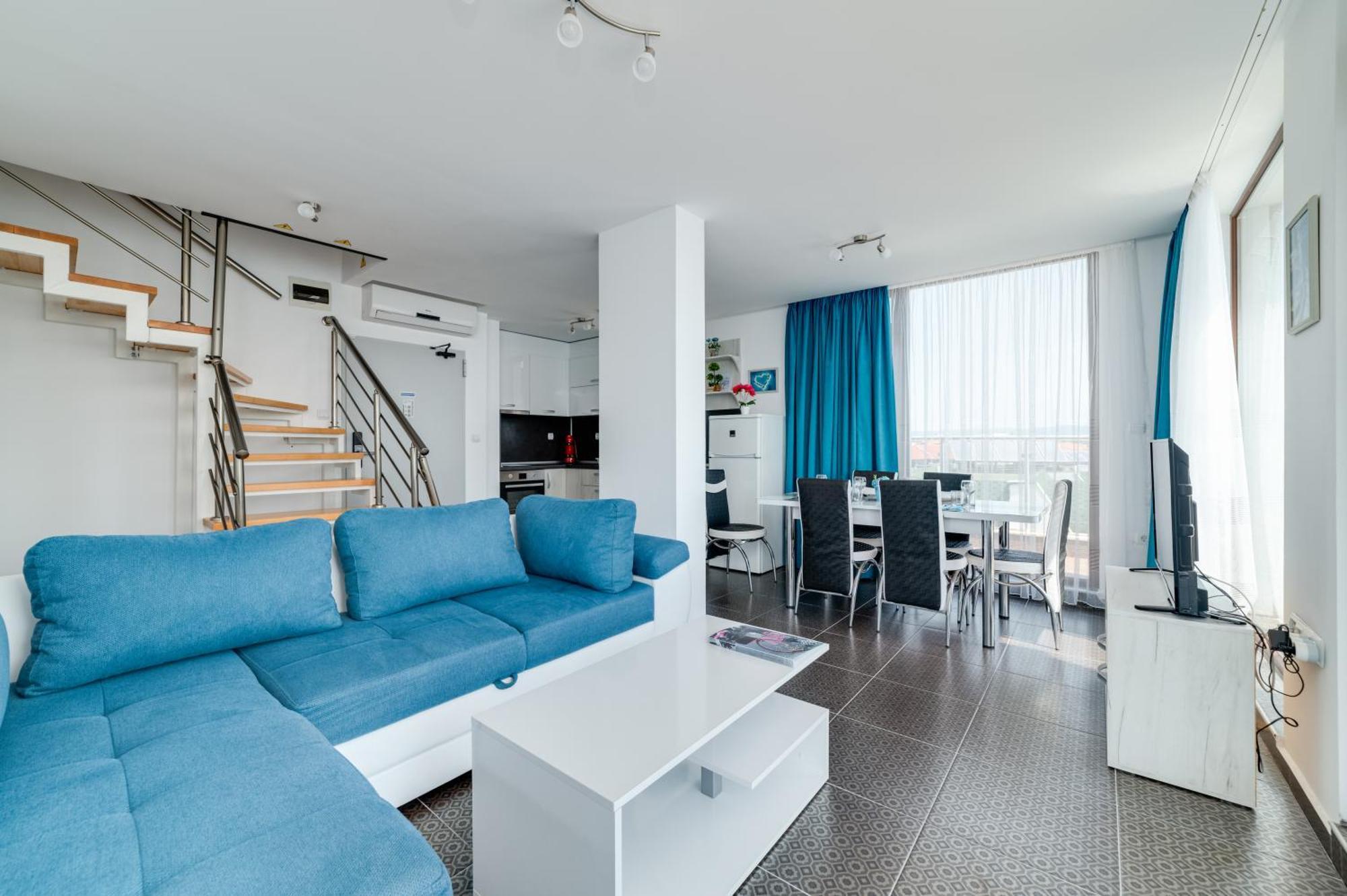 Apartcomplex Golden Bay 拉夫达 外观 照片